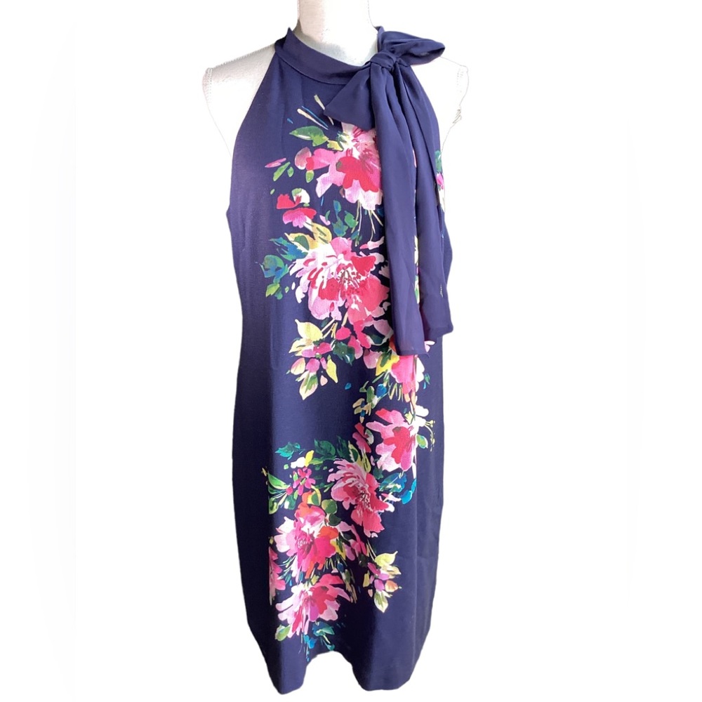 Vince Camuto Sleeveless Shift Dress. B16